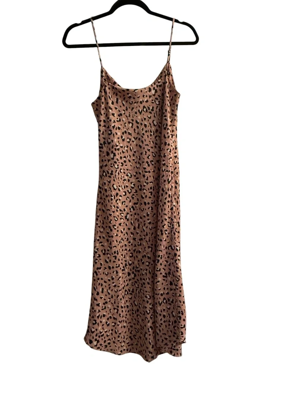 Vestique Leopard Print Size Medium